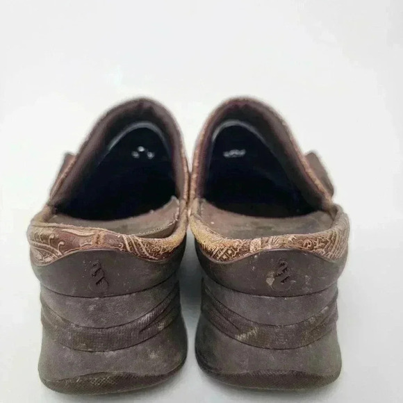 Mozo Zoe Brown Paisley Nursing Clogs Mules Slip Ons - 9 - Picture 8 of 10